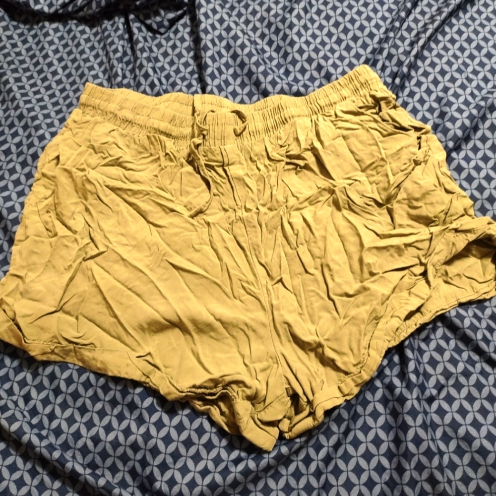 linen shorts